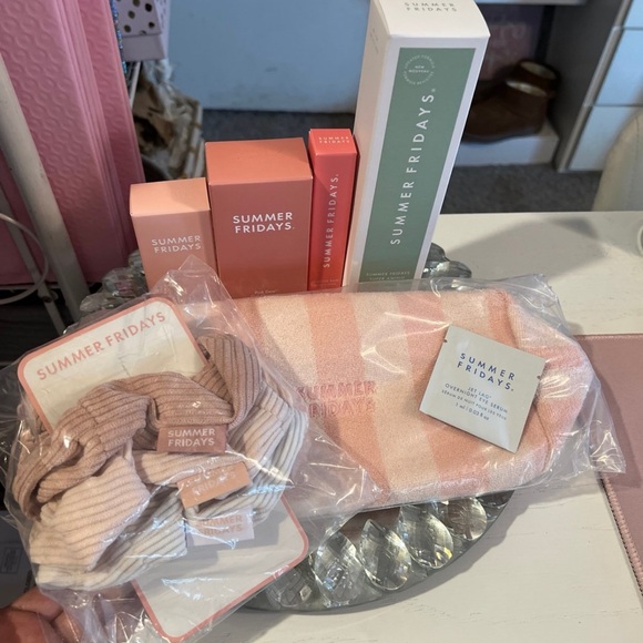 Summer Fridays Other - Summer Fridays Skincare Set with Pink Dew Pouch and Hair Scrunchy’s Limited